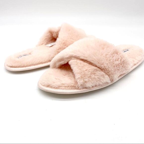 Splendid Womens M/L Slip On Criss-Cross Faux Fur Slippers Pink Lounge Fluffy‎ - Picture 1 of 7